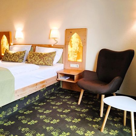Akzent Waldhotel Rheingau Geisenheim Exteriör bild