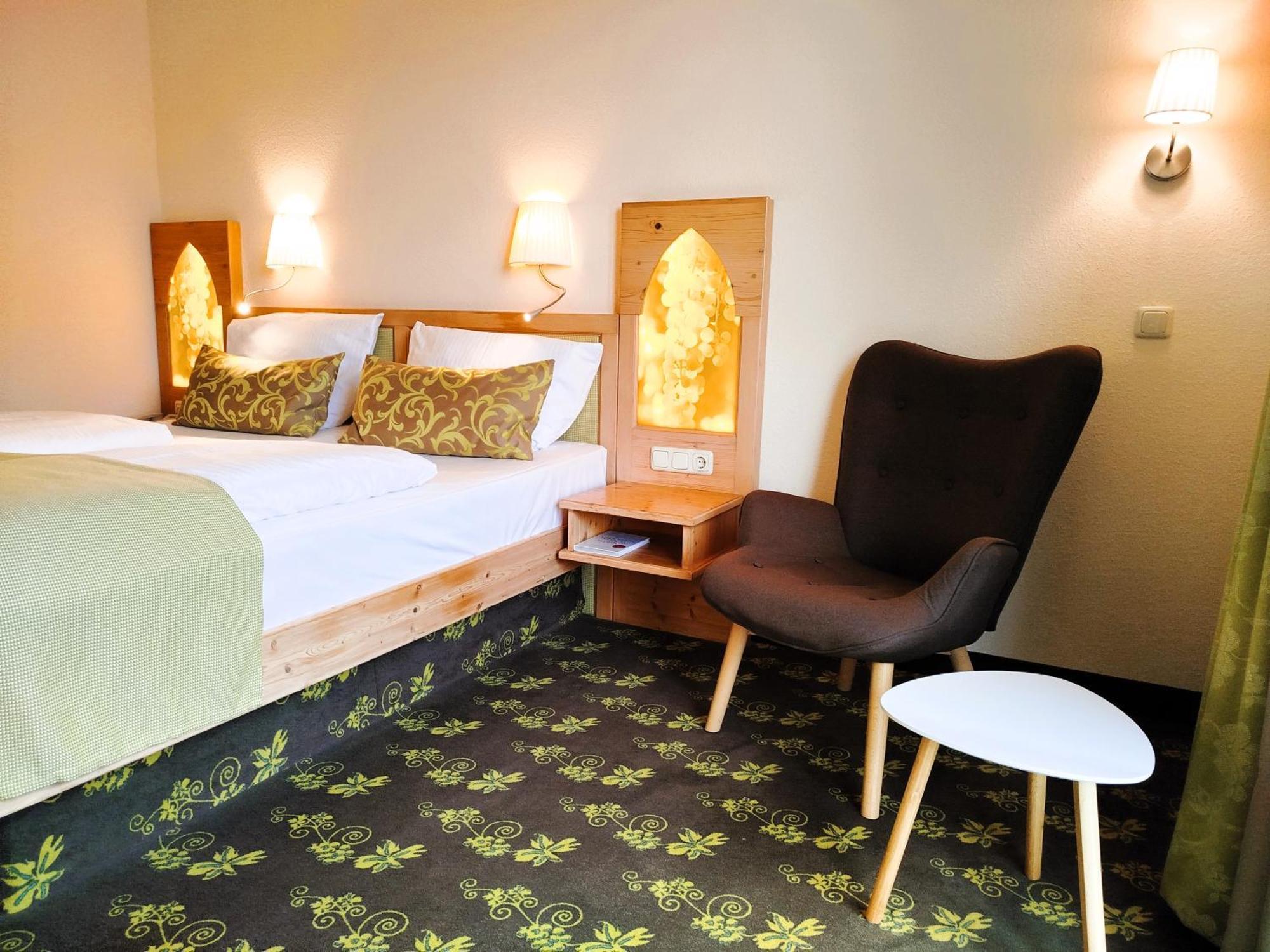 Akzent Waldhotel Rheingau Geisenheim Exteriör bild