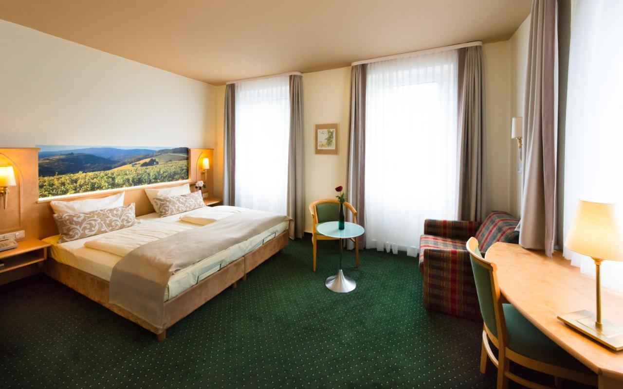 Akzent Waldhotel Rheingau Geisenheim Exteriör bild